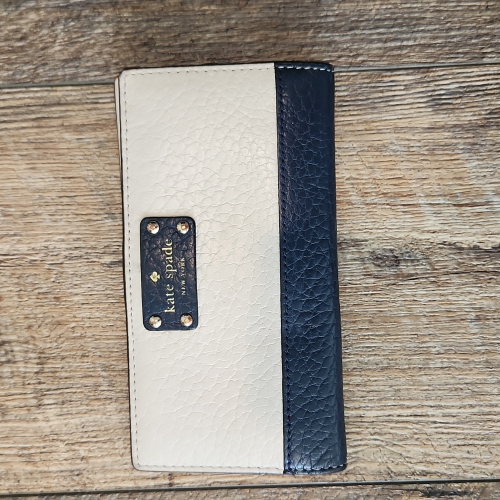 Kate Spade Bay Street Stacey Wallet